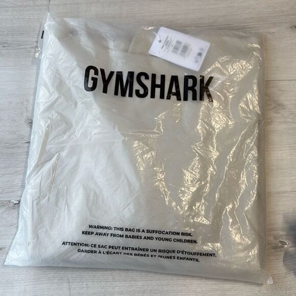 GYMSHARK CREST HOODIE‎ Grey in color Small NWT in packaging - Picture 6 of 7